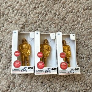 Disney mini brand ultra rare golden storm
Troopers
